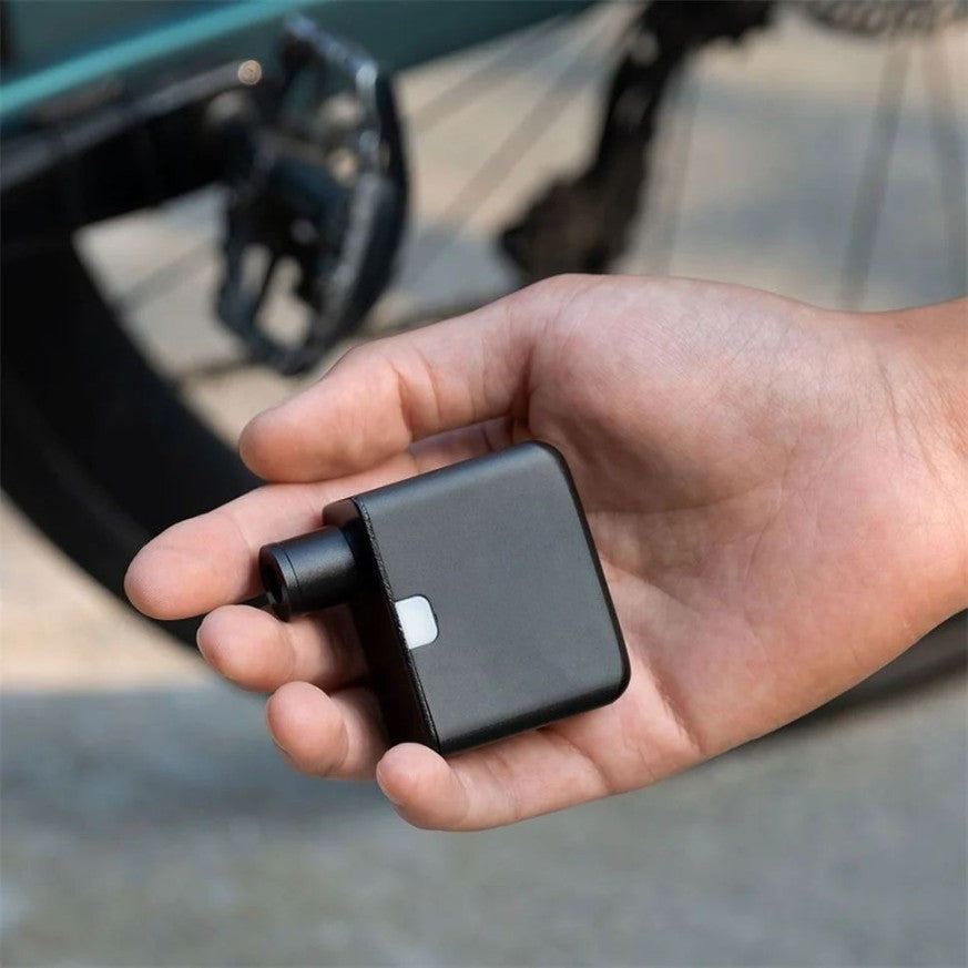 Nabíjateľná mini elektrická pumpa na bicykel - jednoduché a praktické použitie