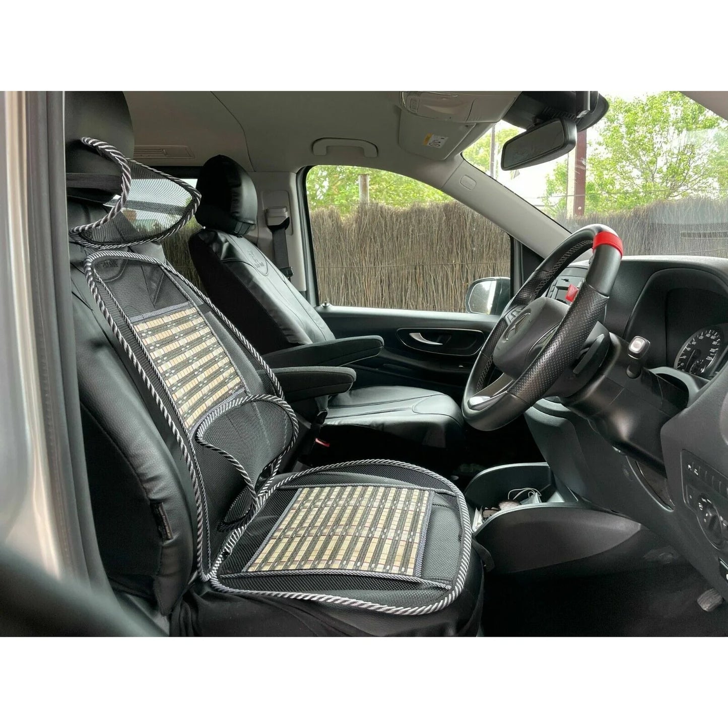 Perna răcoritoare pentru scaun auto — confort și prospețime vara