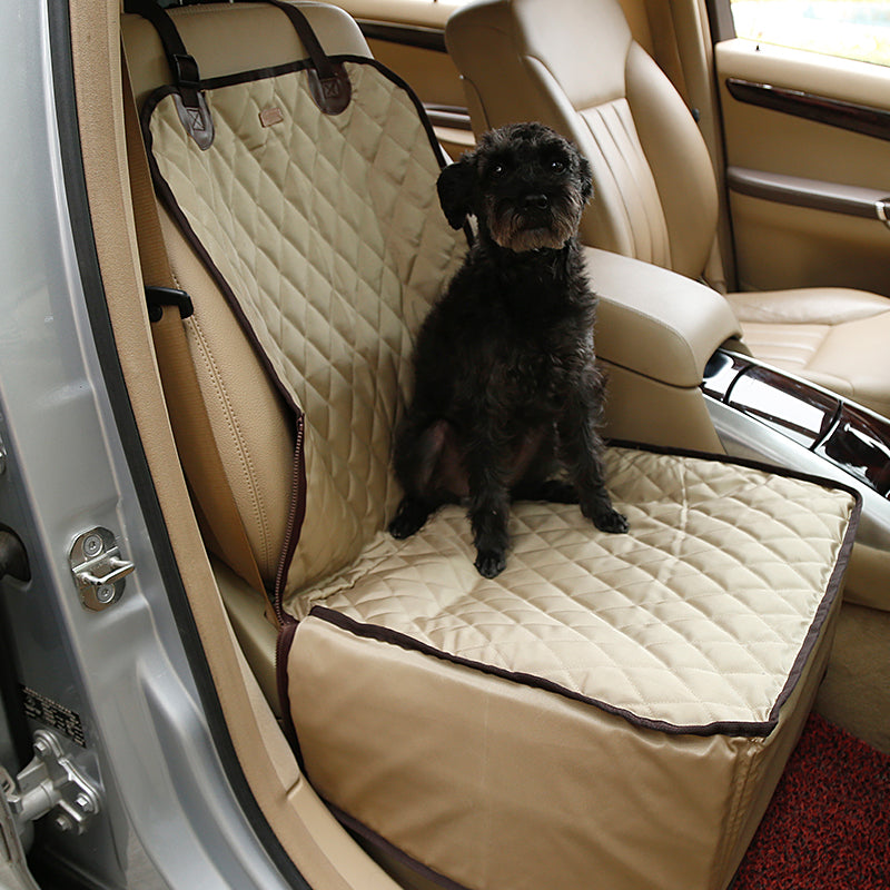Siège Auto Surélevé Pour Chien — Confort Et Sécurité Pendant Le Voyage